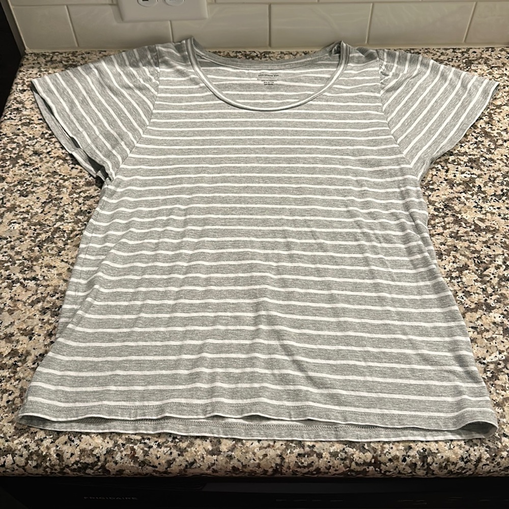 Banana Republic Designer Tee Size Small